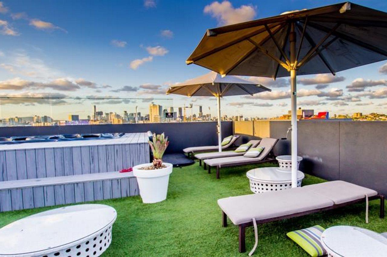 Eastwood Apartments Brisbane Luaran gambar Rooftop pool at the Hotel