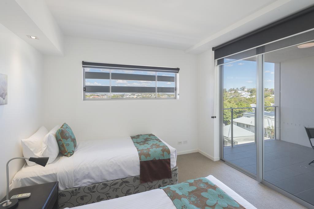 Eastwood Apartments Brisbane Luaran gambar A bedroom at the hotel