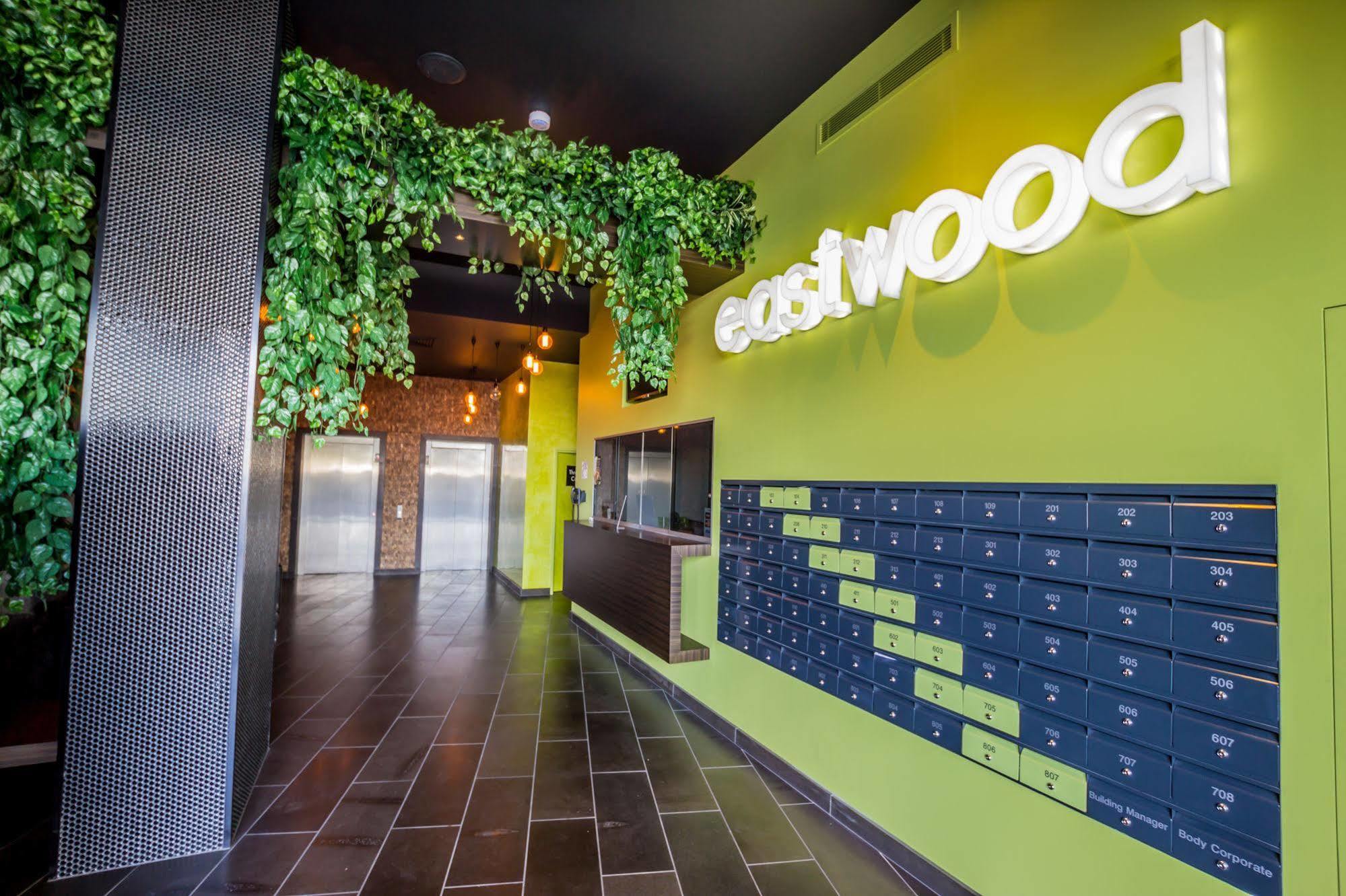 Eastwood Apartments Brisbane Luaran gambar Eastwood Mall